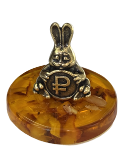 Заяц сидит с Рублём 360417